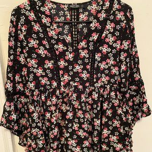 Black Pink White Floral Lace Bat Sleeve Swing Dress